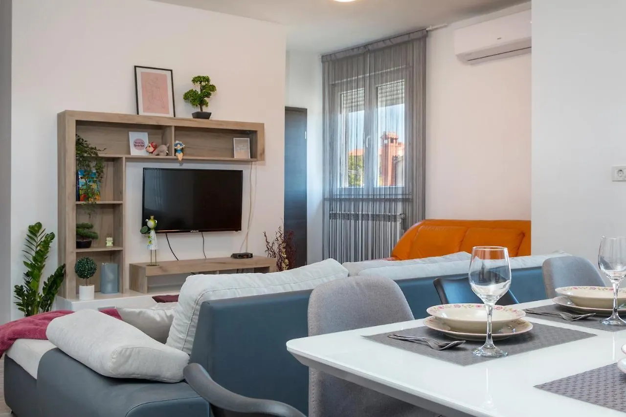 Apartment Kris Póla