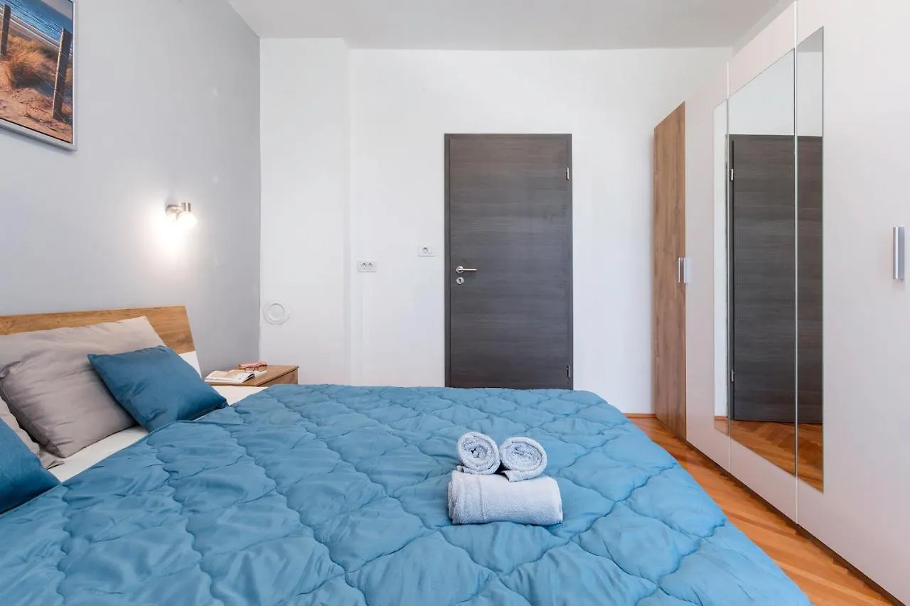 Apartment Kris Póla