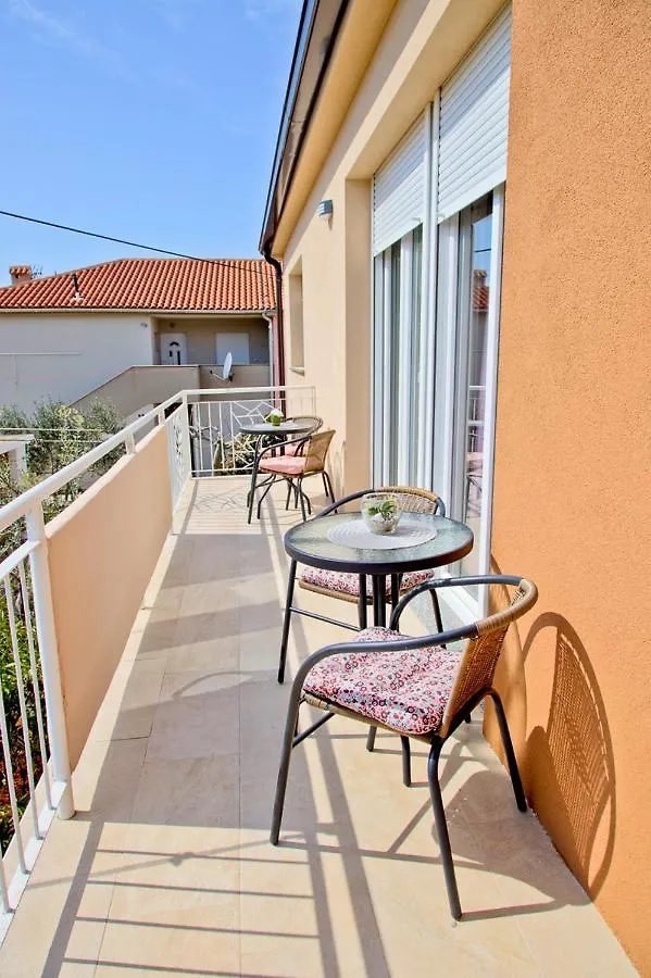 Apartment Kris Póla